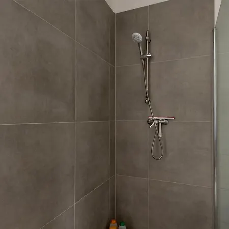 Workers Home- - 8 Single Box Spring Beds - Near Enschede Gronau (Westfalen)