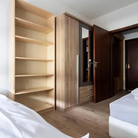 Apartment Workers Home- - 8 Single Box Spring Beds - Near Enschede