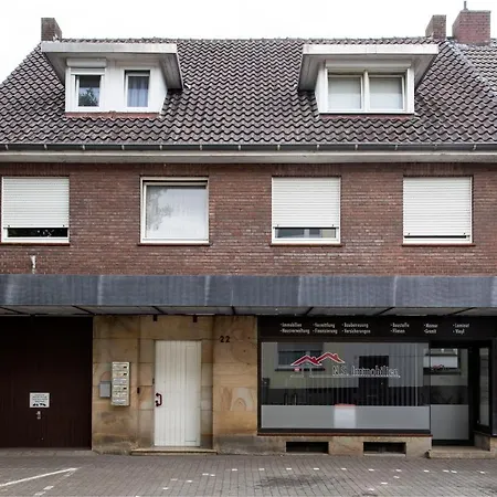 Worker Apartment Near Enschede - 4 Bedrooms - 8 Single Box-Spring Beds *